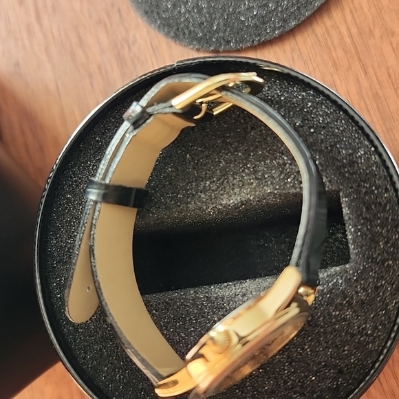 The Lion King 10th anniversary watch - Picture 2 of 6